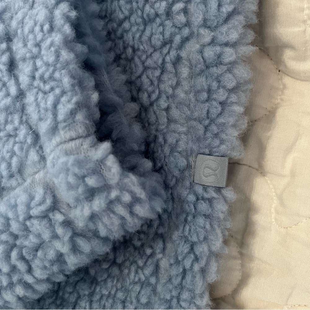 Lululemon Sherpa pullover light blue size 6 - Picture 4 of 5